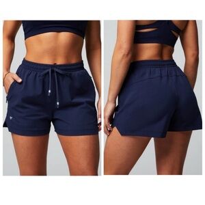 NWT Fabletics The One Short 3” Pockets Quick Dry Stretch Size Medium Brand New